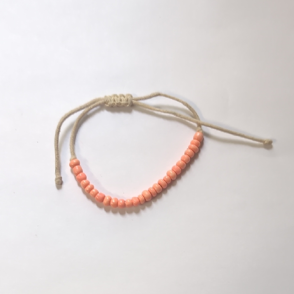Pink and Cream Minimalistโ Beaded Bracelet